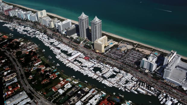 Yachts Miami Beach again filled a mile-long stretch of the Indian Creek Waterway along Collins Avenue.