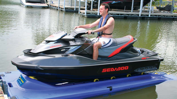 HydroHoist’s new docking platform for personal watercraft has flat, anti-skid walking surfaces and a bow stop.