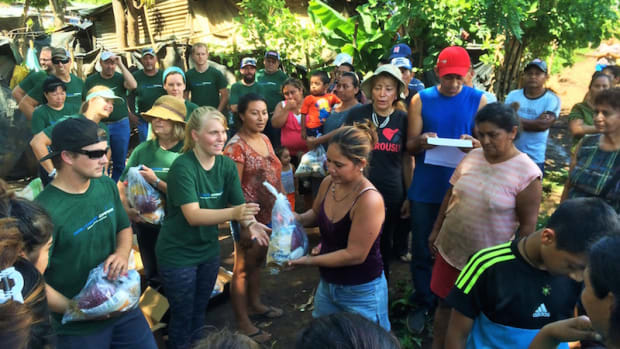 Nautique employees helped residents of Ahuachapán, El Salvador, this week as part of the company’s Nautique Cares initiatives.