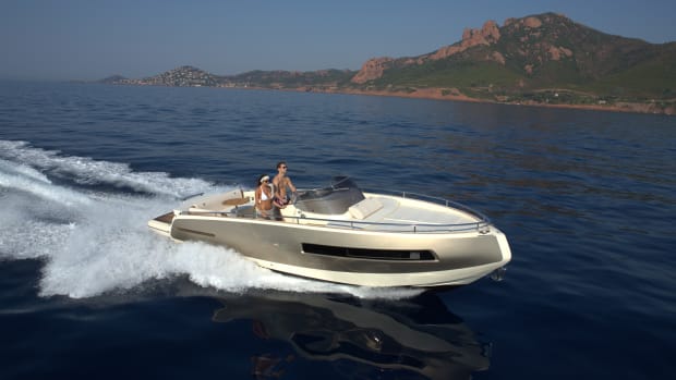 The Invictus 280GT is recognized by its reverse bow.