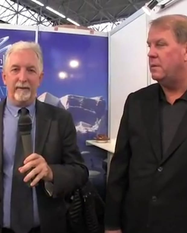 Seann Pavlik, Owner and Shuly Oletzky, Business Development Director, Innovative Products, discuss the company’s iLatch Platinum series latches, which won an honorable mention during the Dame awards.