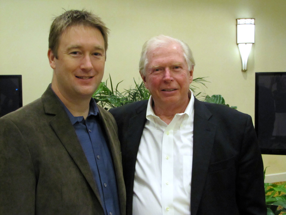 MRAA president Matt McGruhn (left) and Nautic CEO Jim Malone.