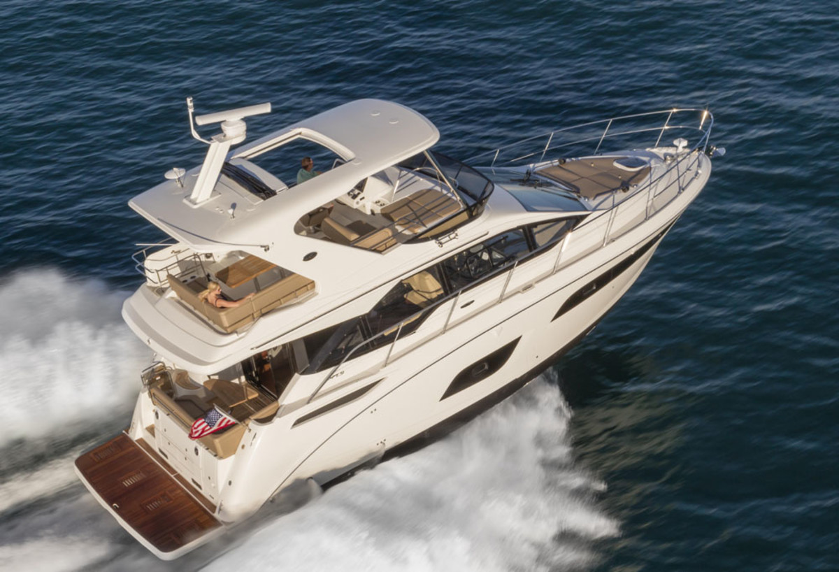 The 460 Fly will make its debut in Fort Lauderdale