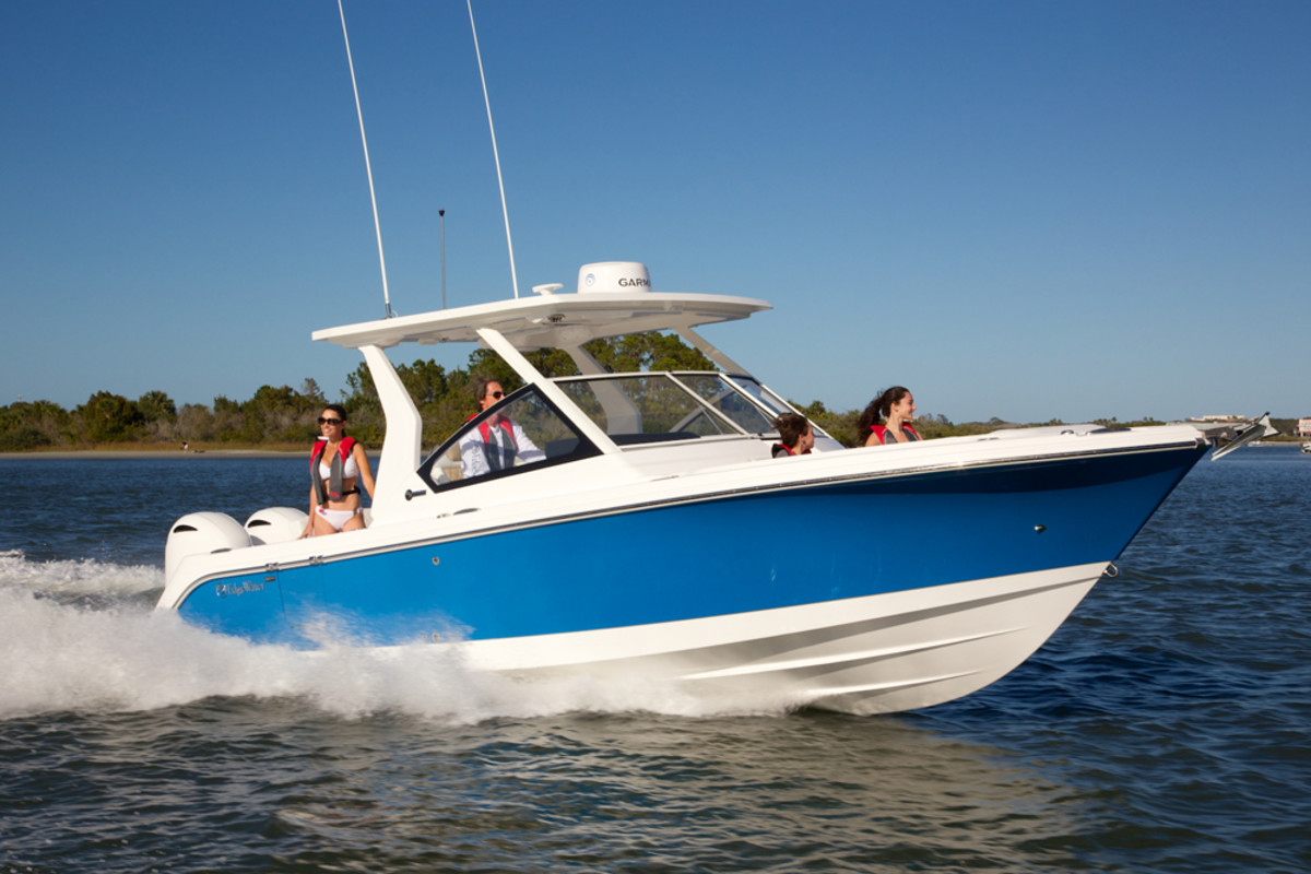 Edgewater said the new double-wide helm on the 262CX Deep-V Crossover provides increased sightlines through the builder’s new ClearView Windshield.