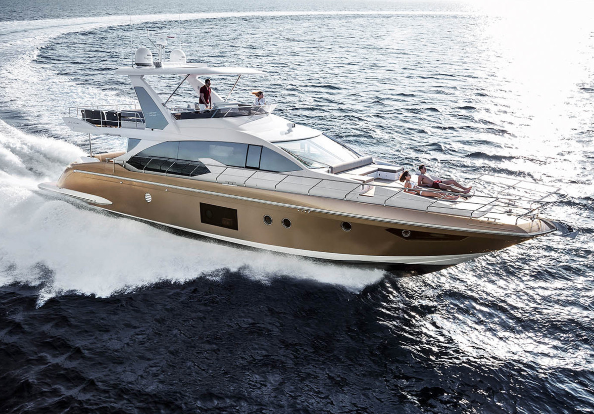 MarineMax said chilly weather in the Northeast and uncertainty in Washington, D.C., prompted sales of boats 60 feet and larger to dip, but the company does not expect the softness to last.