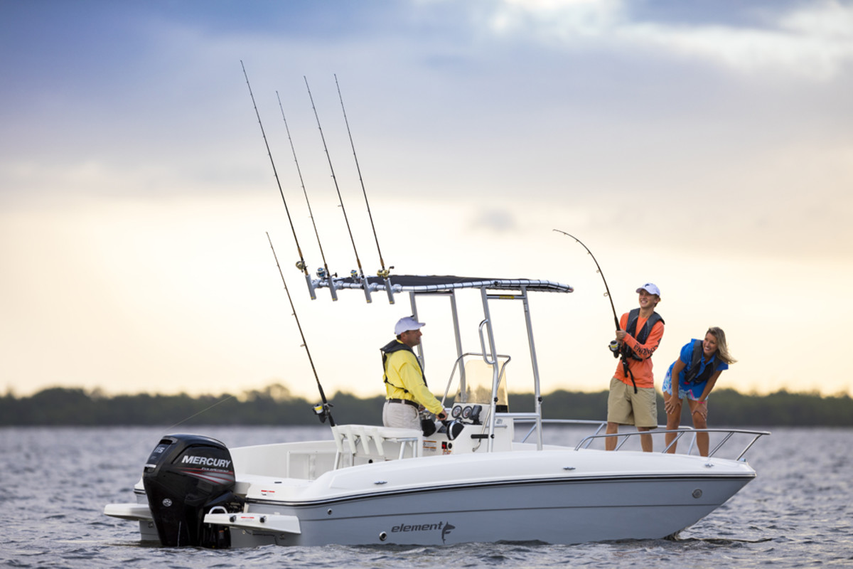 The Bayliner F21 is the largest model in the Element center console line.