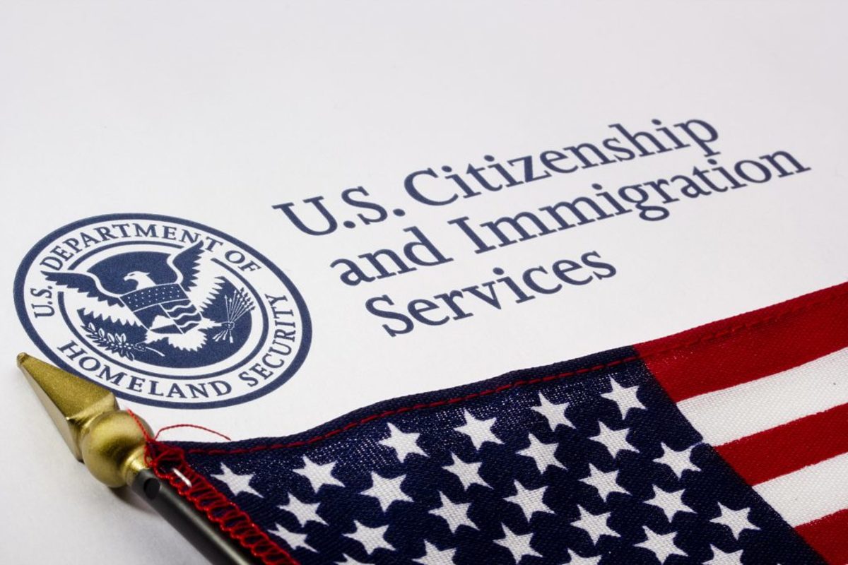 immigration-impact-uscis-record-applications-1024x683