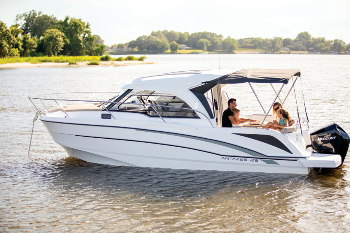 Beneteau’s Antares pocket cruisers will be built at its facility in Michigan.