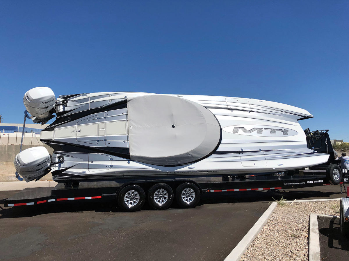 How Wide is a Boat Trailer? 