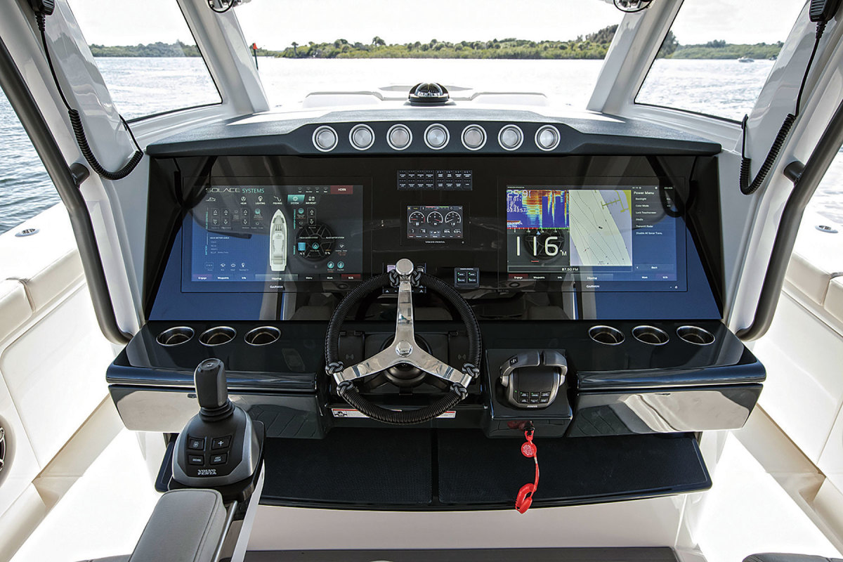 Electronic Vessel Control integrates Volvo Penta’s Joystick Docking, Dynamic Positioning System and Glass Cockpit.