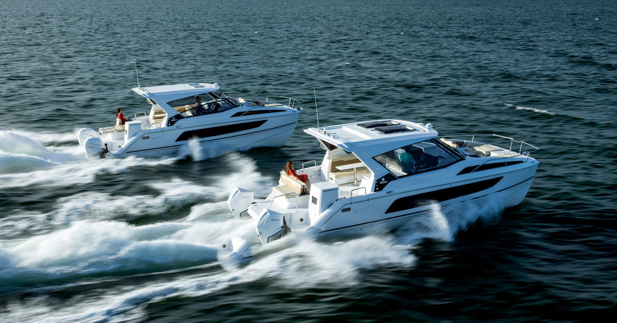 Aquila’s outboard-powered Sport line includes 32- 
and 36-foot models. 