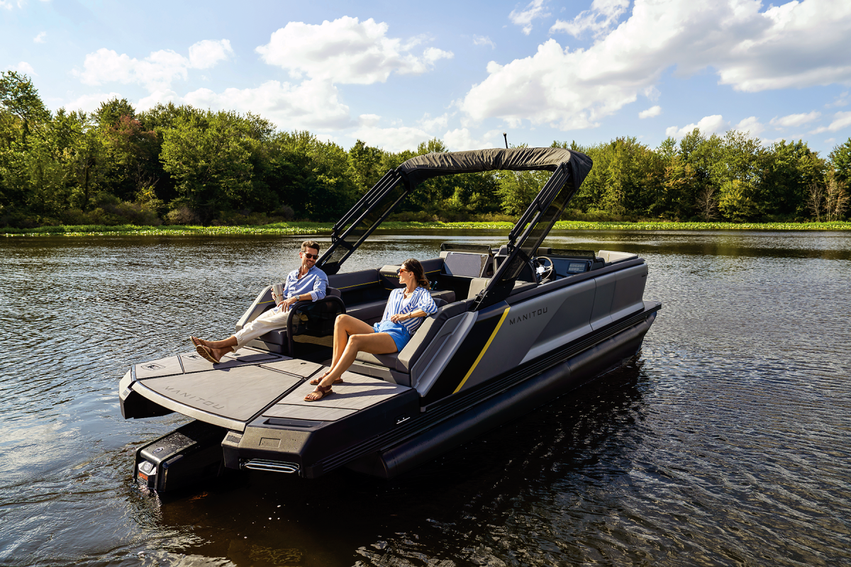 Manitou’s Explore pontoon models are equipped with the Rotax outboard and MAX Deck.